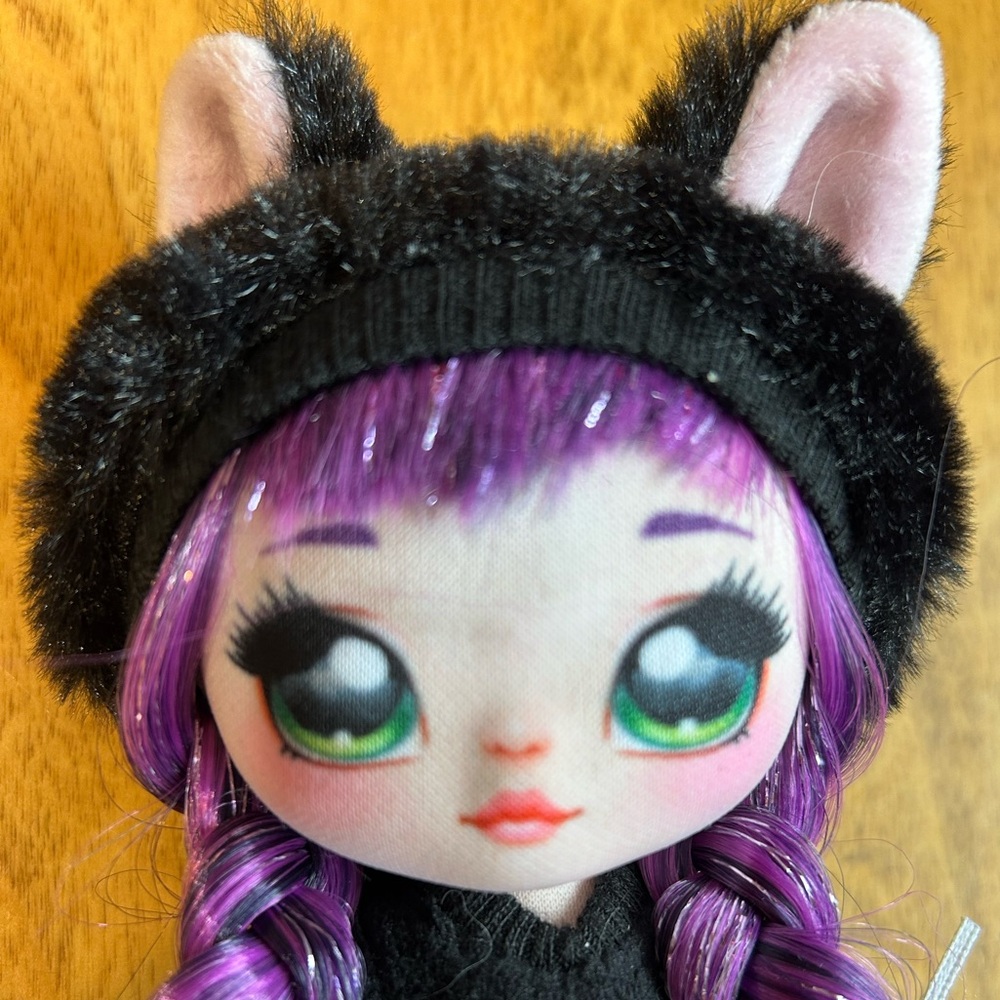 Nanana! Surprise 3-in-1 Backpack Bedroom Playset With Black Kitty Doll. - Picture 2 of 11